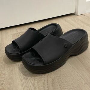 NEW - Crocs Wedges